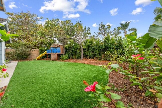 Building Photo - 200 Oak View Ln