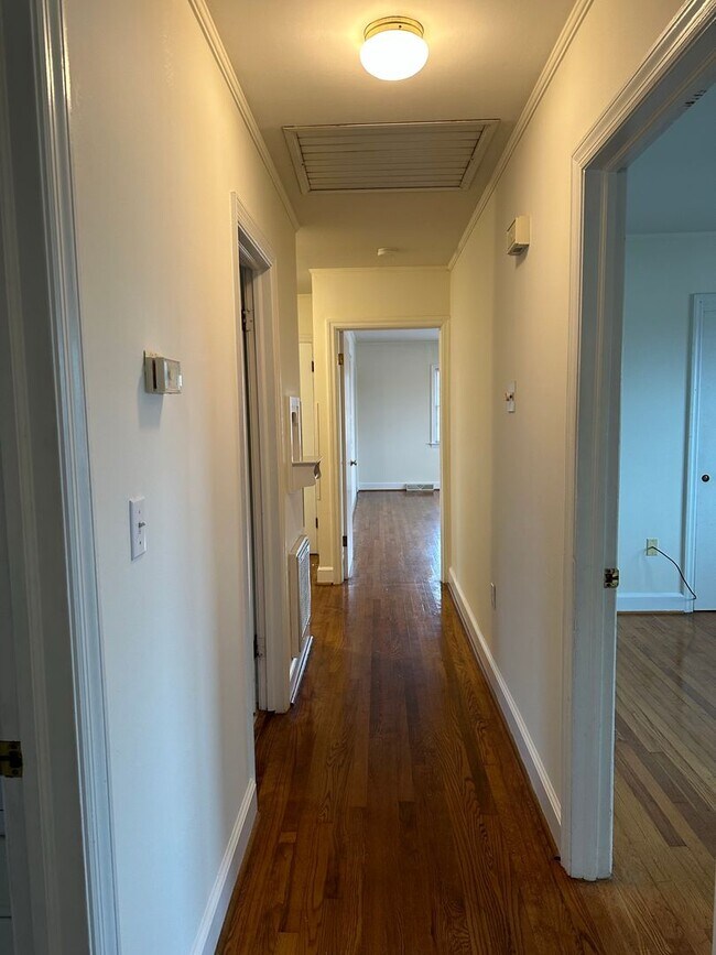 Building Photo - 3 Bed/2 Bath in Seneca, SC