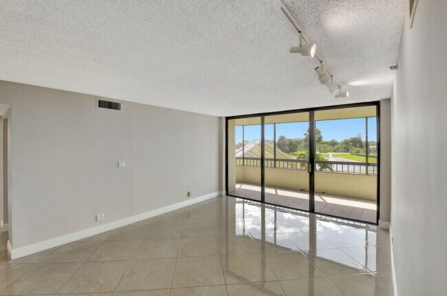 Building Photo - 6372 La Costa Dr