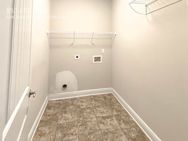 Building Photo - 609 Royal Troon Cir