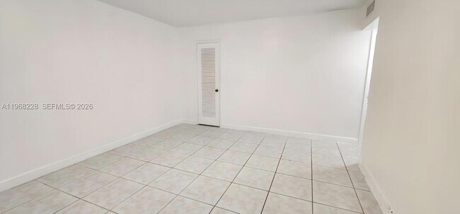 Building Photo - 1885 NE 121st St