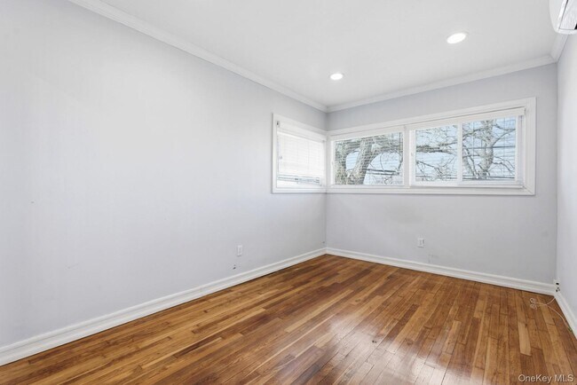 Building Photo - 1374 Prospect Ave