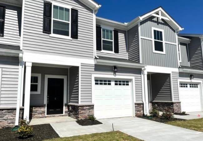 Building Photo - 6 Outback Dr
