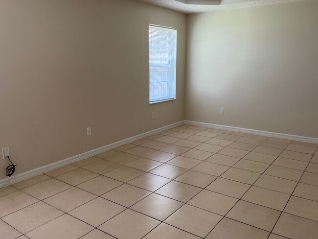Building Photo - Marion Oaks