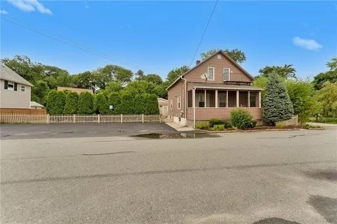 Building Photo - 29 Eton Ave