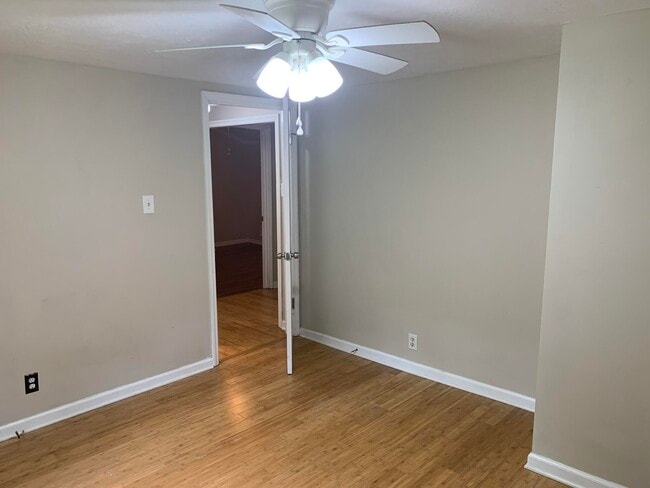 Building Photo - 4107 Vern Sikking Rd