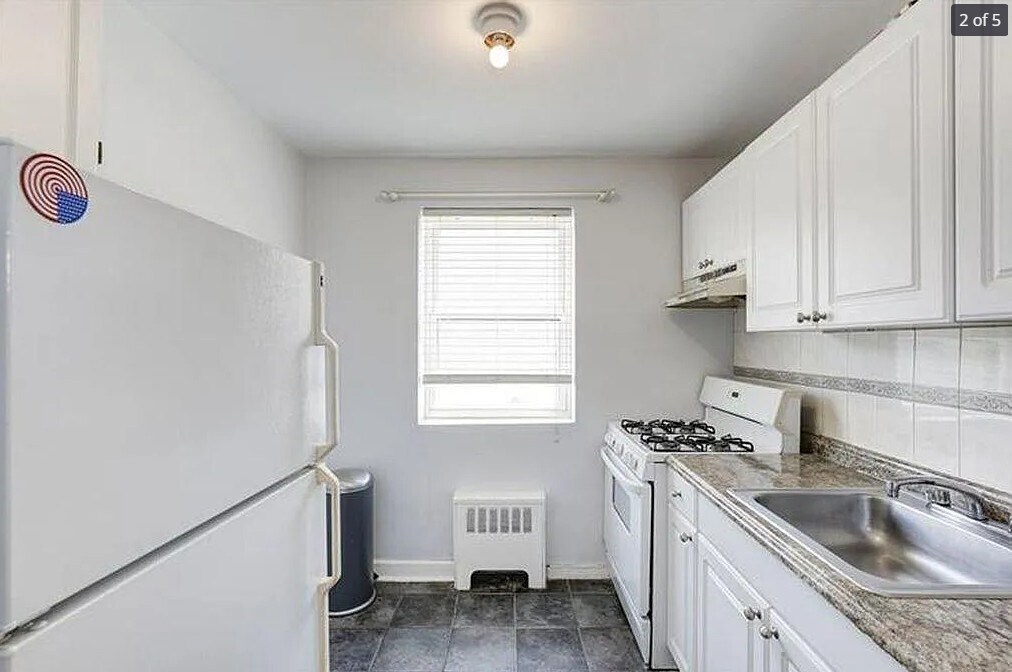 Building Photo - 165 Vroom St