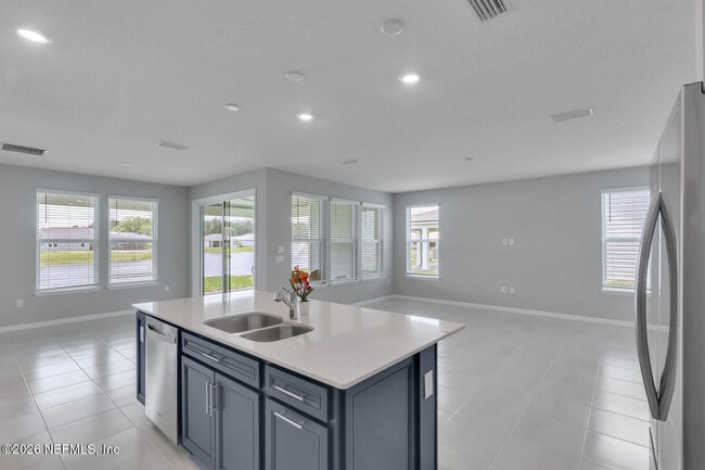 Building Photo - 351 Beechnut Cir