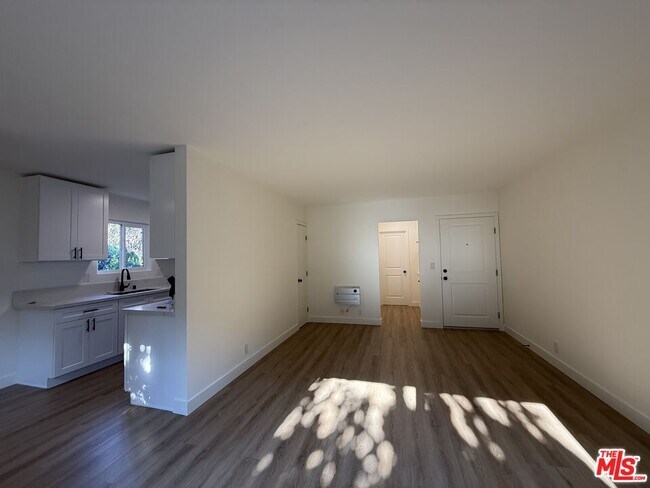 Building Photo - 3707 S Canfield Ave