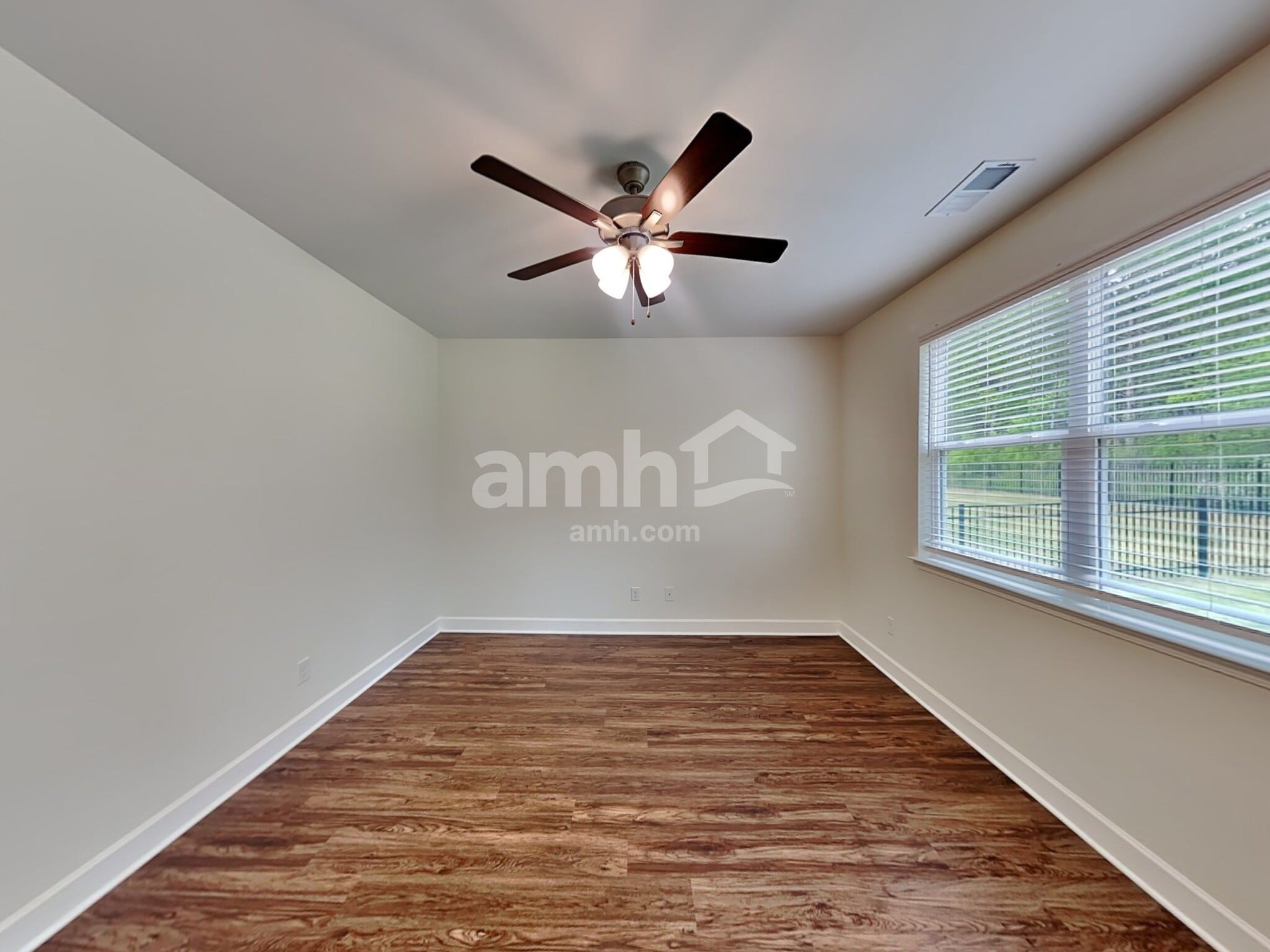 Building Photo - 5822 Zurich Rd