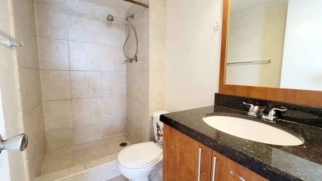 Building Photo - 494 NW 165th St