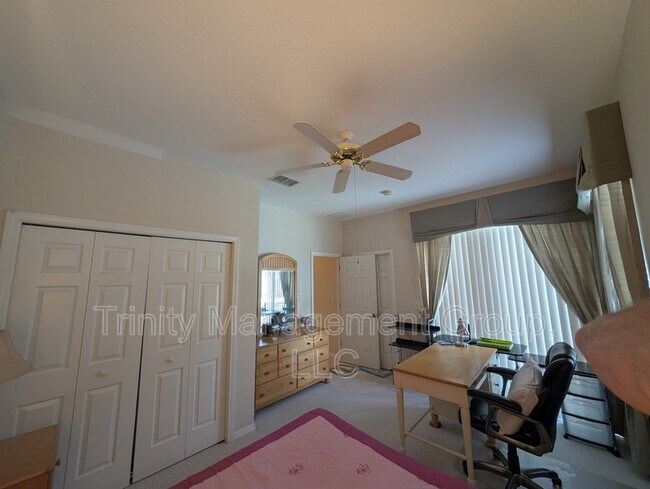 Building Photo - 10812 Deerberry Dr