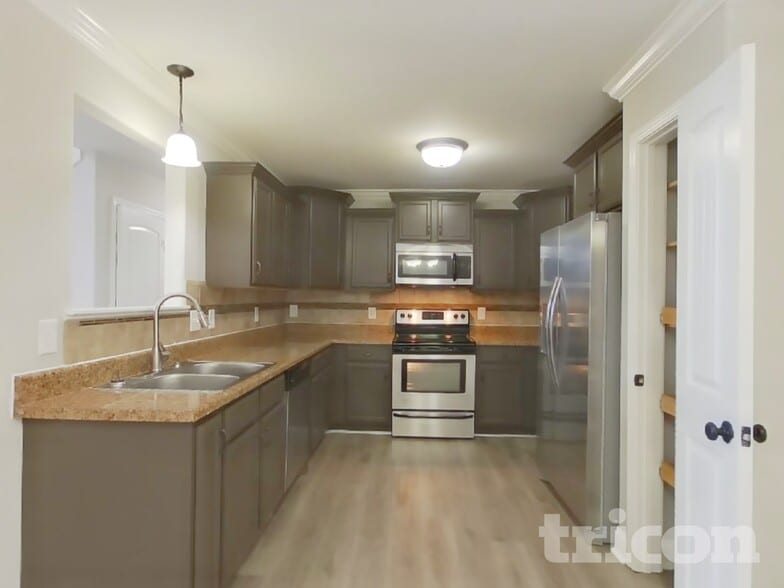 Building Photo - 646 Fox Hound Dr