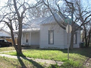 Building Photo - 1127 Cornelia St