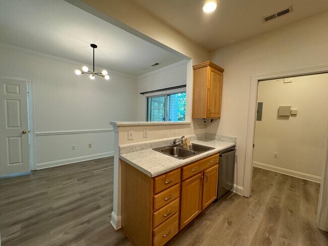 First floor kitchen and dining - 2488 Ryerson Ct