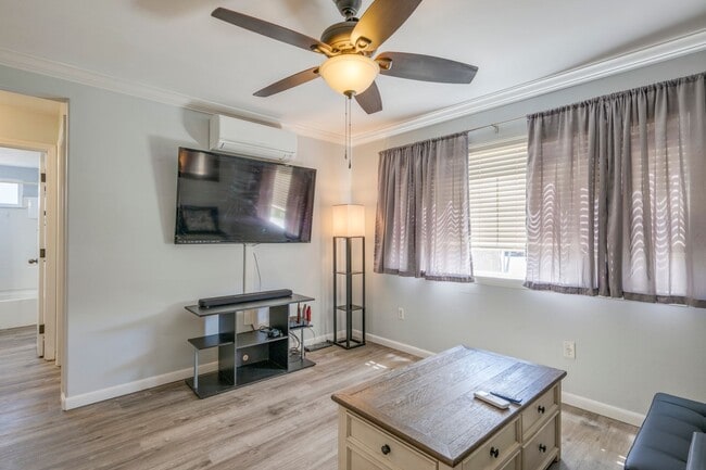 Building Photo - Villas at Kenolio Furnished Two Bedroom Tw...