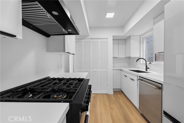 Building Photo - 421 E Balboa Blvd