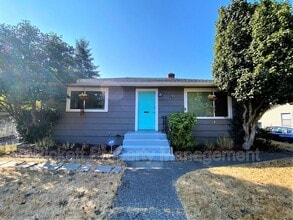 Building Photo - 631 Bertha Ave