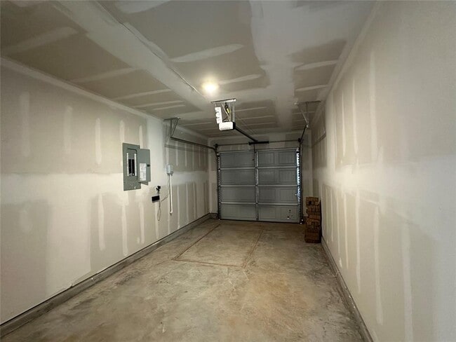 Building Photo - 1840 Wolford Wy