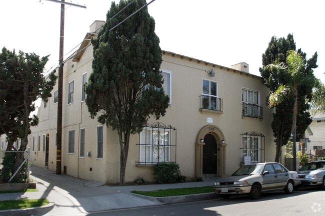 Building Photo - 540 E 14th St