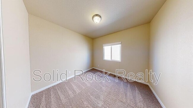 Building Photo - 1097 Antrim Loop