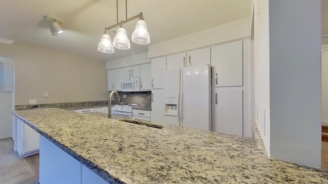 Building Photo - 21096 Boulder Cir