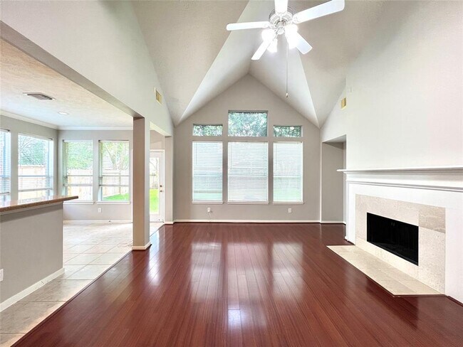 Building Photo - 22511 Parkvine Ln