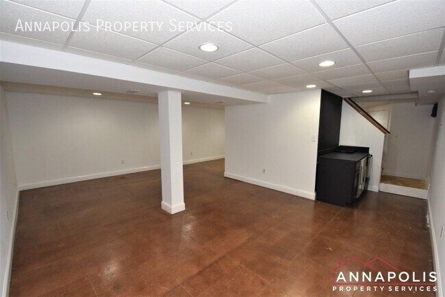 Building Photo - 235 Gross Ave