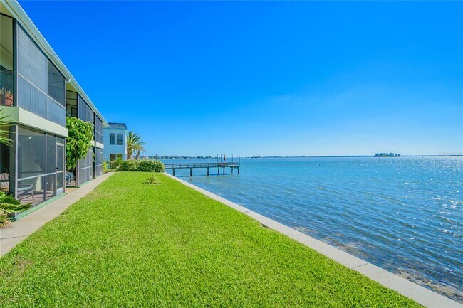 Building Photo - 2566 Gary Cir