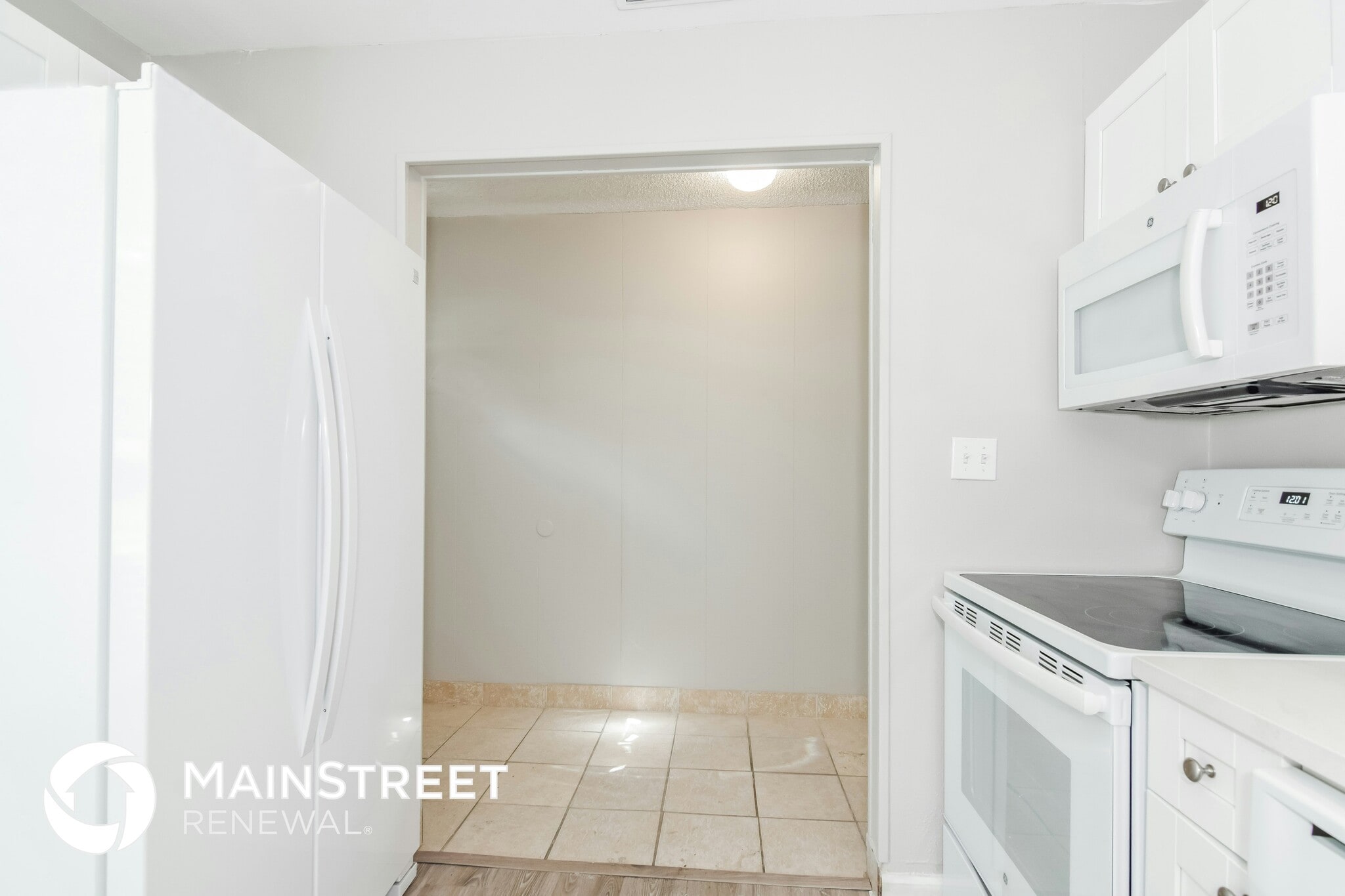 Building Photo - 1936 Pinehurst Dr