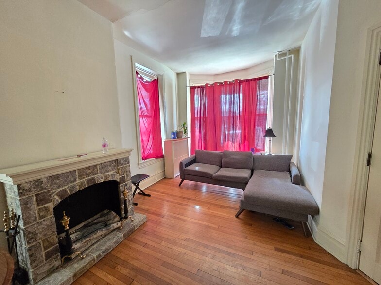 Primary Photo - 1817 N 2nd St