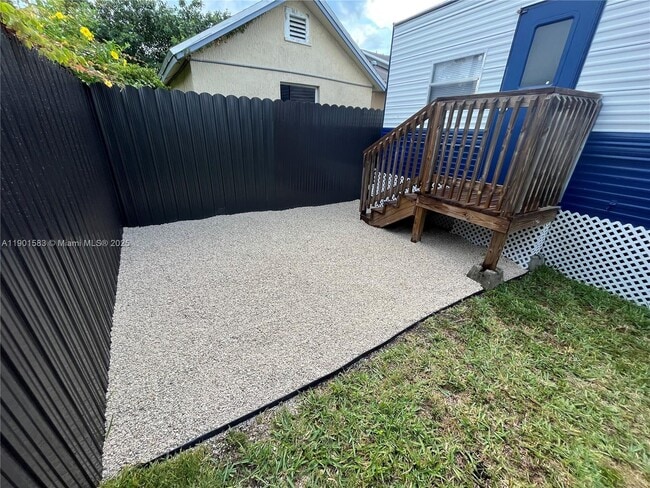 Building Photo - 1600 NW 42nd St