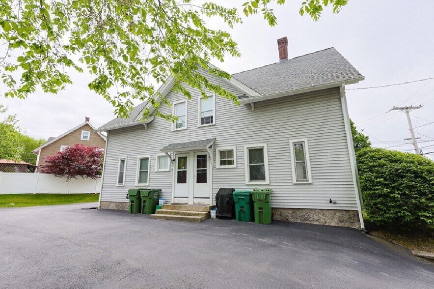 Building Photo - 258 Main St