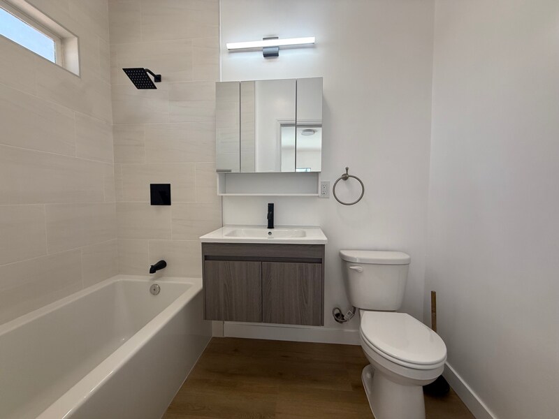 Building Photo - 359 W Amar St