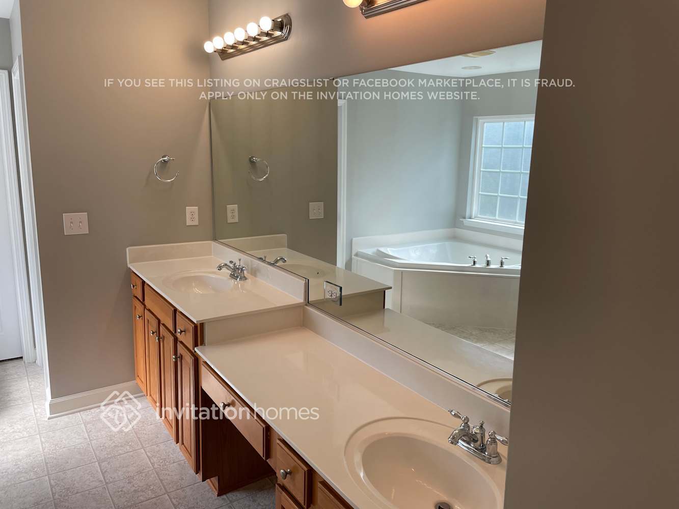 Building Photo - 8116 Acacia Court