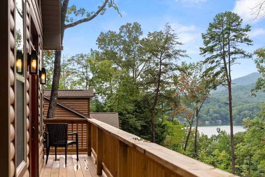 Building Photo - 131 Pier Point Dr