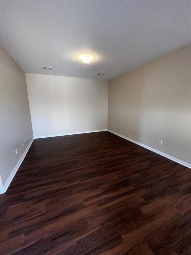 Building Photo - 143 Marvin Cove