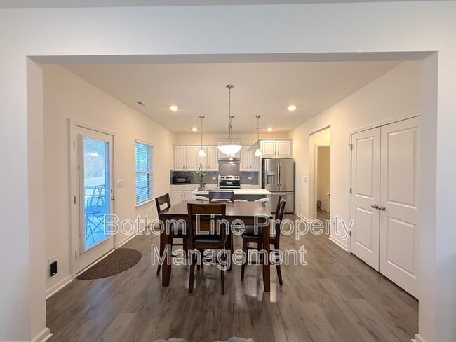 Building Photo - 2688 Andes Dr