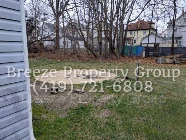 Building Photo - 227 S Truesdale Ave
