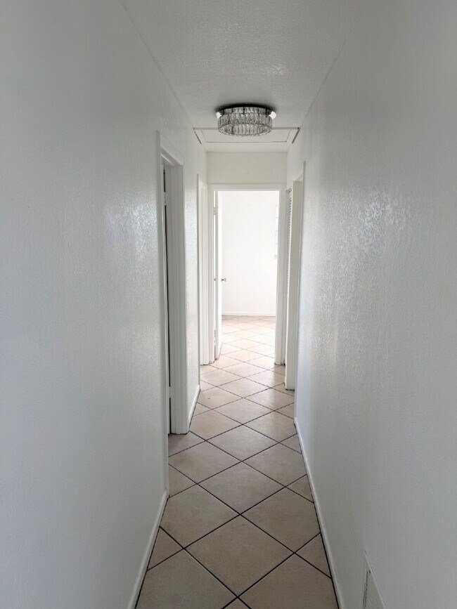 Building Photo - Cute 3 Bedroom, 1.5 Bathroom Home for Rent.