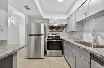 Building Photo - 6201 Ranchester Dr
