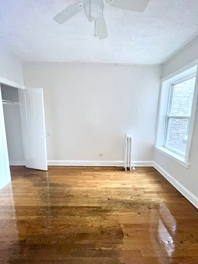 Building Photo - 2140 N Kildare Ave