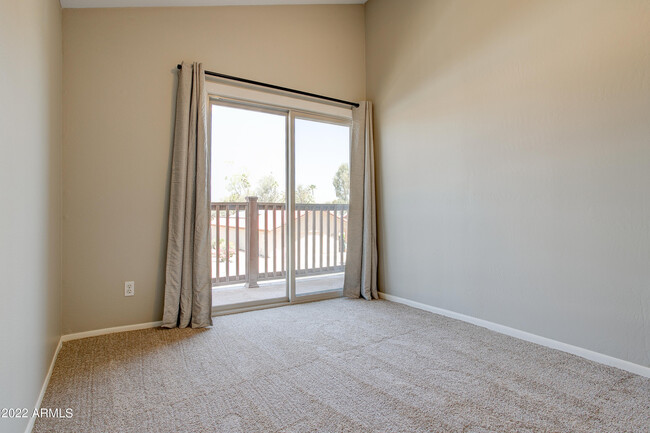 Building Photo - 11601 S Maze Ct
