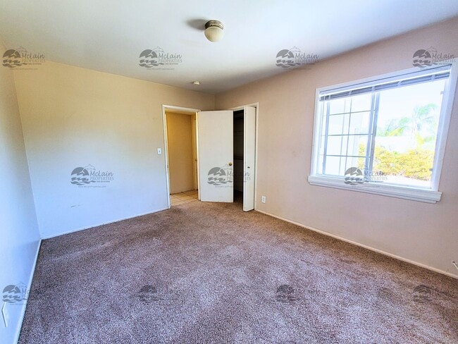 Building Photo - 2B/1B Home in Fallbrook!