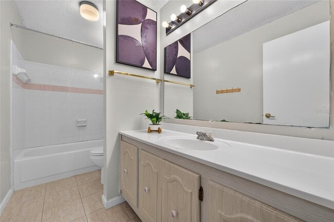 Building Photo - 510 Orange Dr