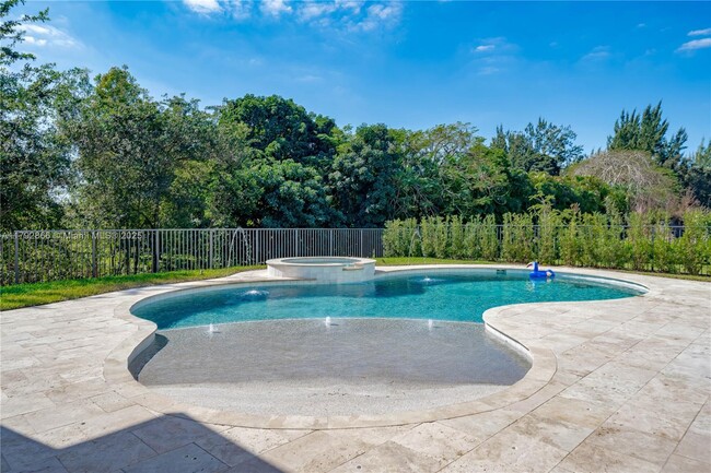 Building Photo - 17130 Magnolia Estates Dr