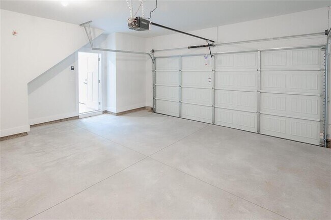 Building Photo - 107 Doya Ct