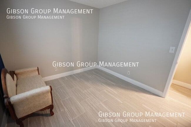 Building Photo - 3000 E SUNRISE LAKES Dr