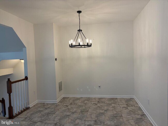 Building Photo - 371 Latrobe Dr