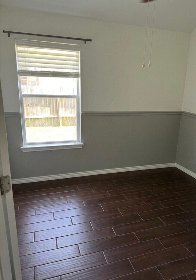 Building Photo - 32515 Rosella Ln